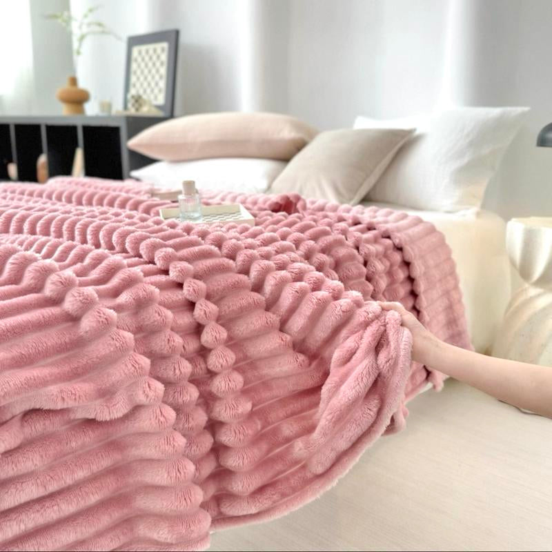 Luxurious Touch Is Here! 4-Color Faux Rabbit Fur Sleep Blanket —— Warm and Cozy, Ultra-Soft Baby Blanket, Suitable for Sofas, Offices, and Bedrooms —— an Ideal Seasonal Gift and Bed Blanket, Bringing an Ultra-Soft Baby Blanket with a Luxurious Texture. - Kiki of DC Styles Store