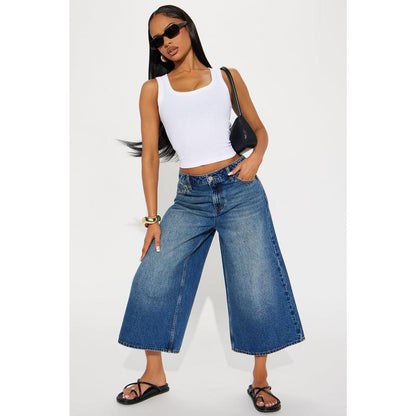 Elevate Your Wardrobe with the Chic Remi White Tank Top - Effortless Style for Any Occasion