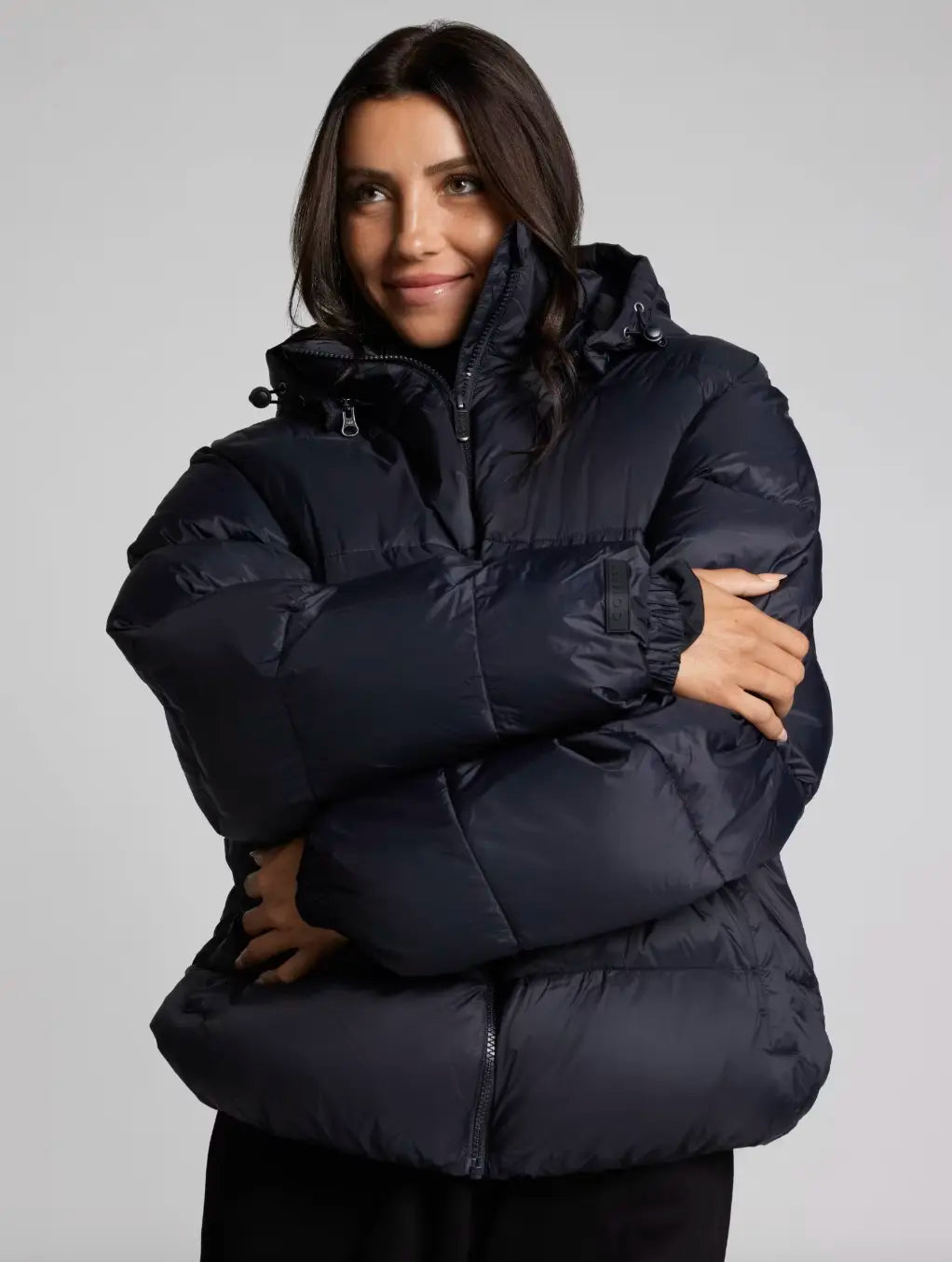 Stay Cozy and Chic with the Comfrt Puffer Jacket! 🧥✨