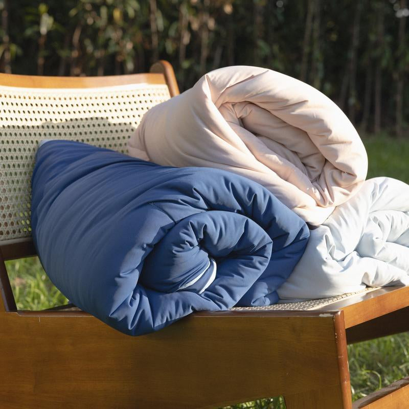 Transform Your Sleep with the Cloudcontrol Hypoallergenic Comforter – Machine-Washable, Built-In Duvet Cover for Year-Round Luxury!