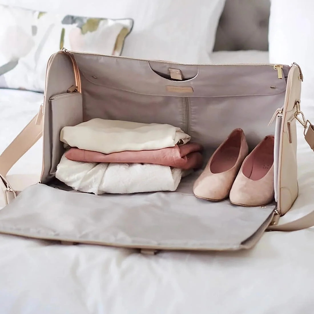 Garment Duffle Bag,Travel Bag, Carry Bag,Carry Garment Bag for Travel (Pink) - Kiki of DC Styles Store