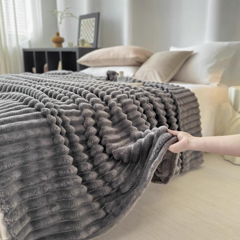 Luxurious Touch Is Here! 4-Color Faux Rabbit Fur Sleep Blanket —— Warm and Cozy, Ultra-Soft Baby Blanket, Suitable for Sofas, Offices, and Bedrooms —— an Ideal Seasonal Gift and Bed Blanket, Bringing an Ultra-Soft Baby Blanket with a Luxurious Texture. - Kiki of DC Styles Store