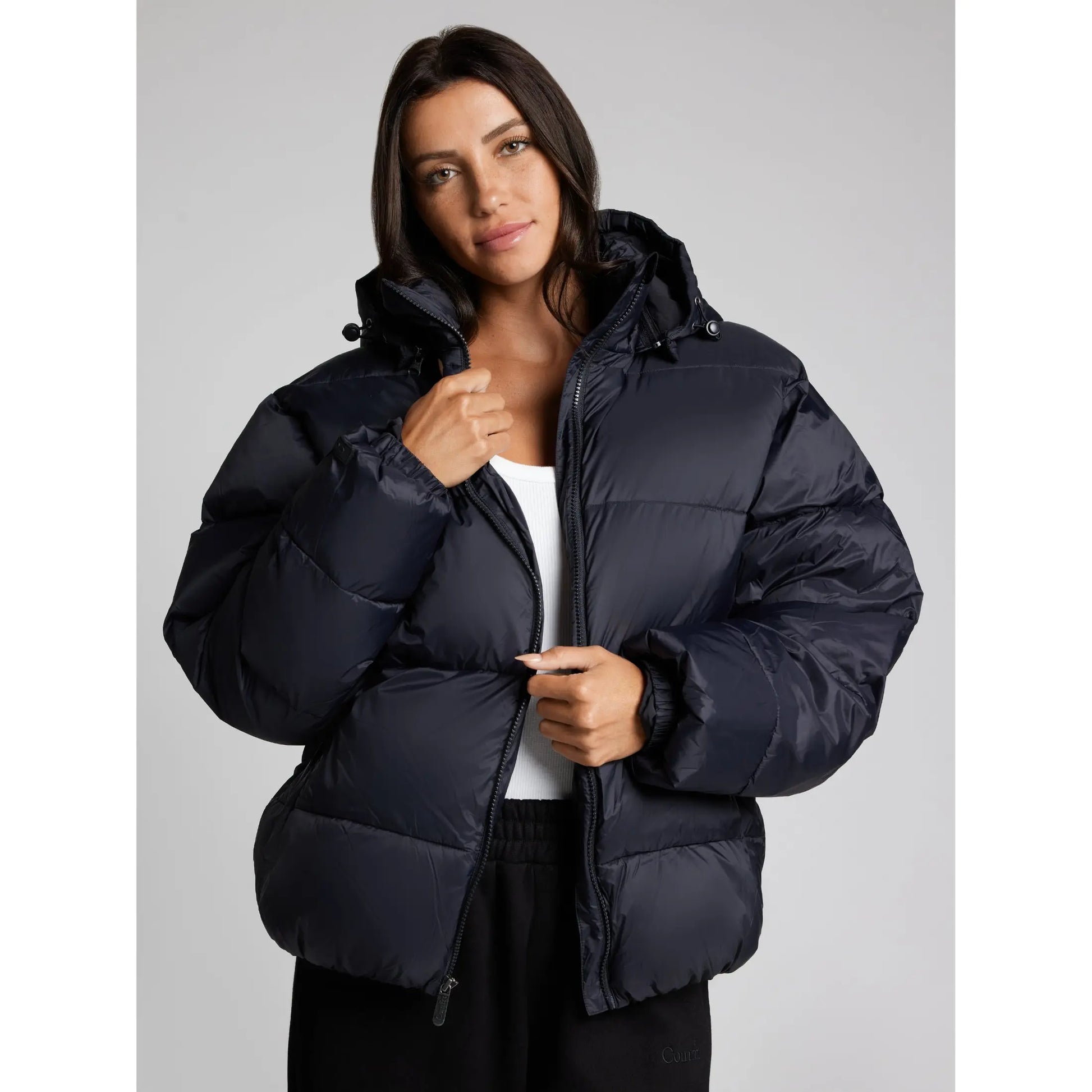 Stay Cozy and Chic with the Comfrt Puffer Jacket! 🧥✨