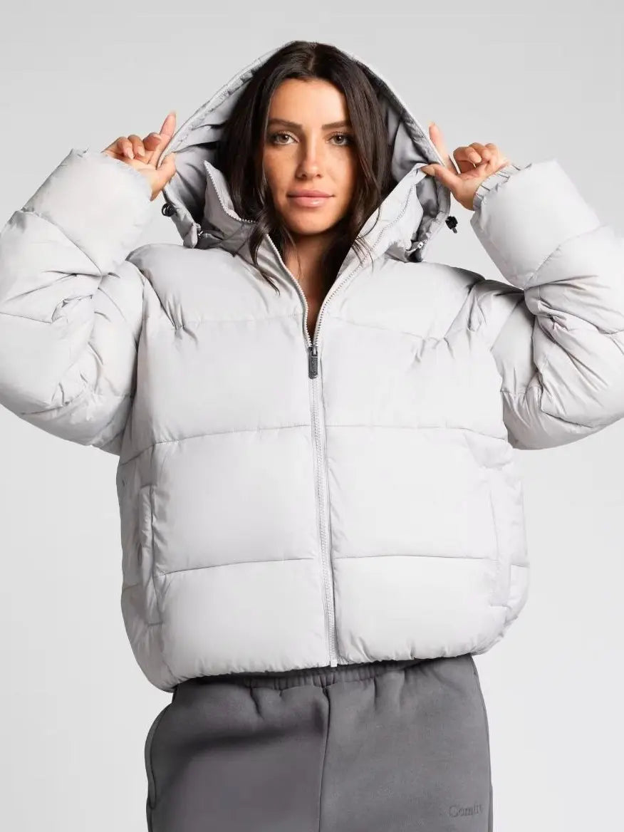 Stay Cozy and Chic with the Comfrt Puffer Jacket! 🧥✨