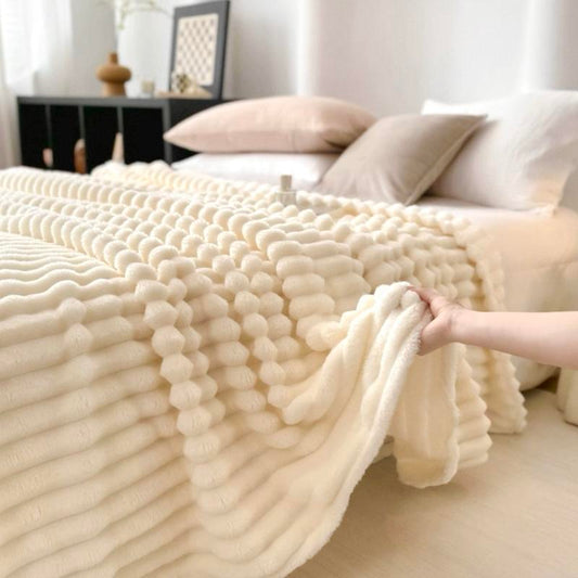 Luxurious Touch Is Here! 4-Color Faux Rabbit Fur Sleep Blanket —— Warm and Cozy, Ultra-Soft Baby Blanket, Suitable for Sofas, Offices, and Bedrooms —— an Ideal Seasonal Gift and Bed Blanket, Bringing an Ultra-Soft Baby Blanket with a Luxurious Texture. - Kiki of DC Styles Store