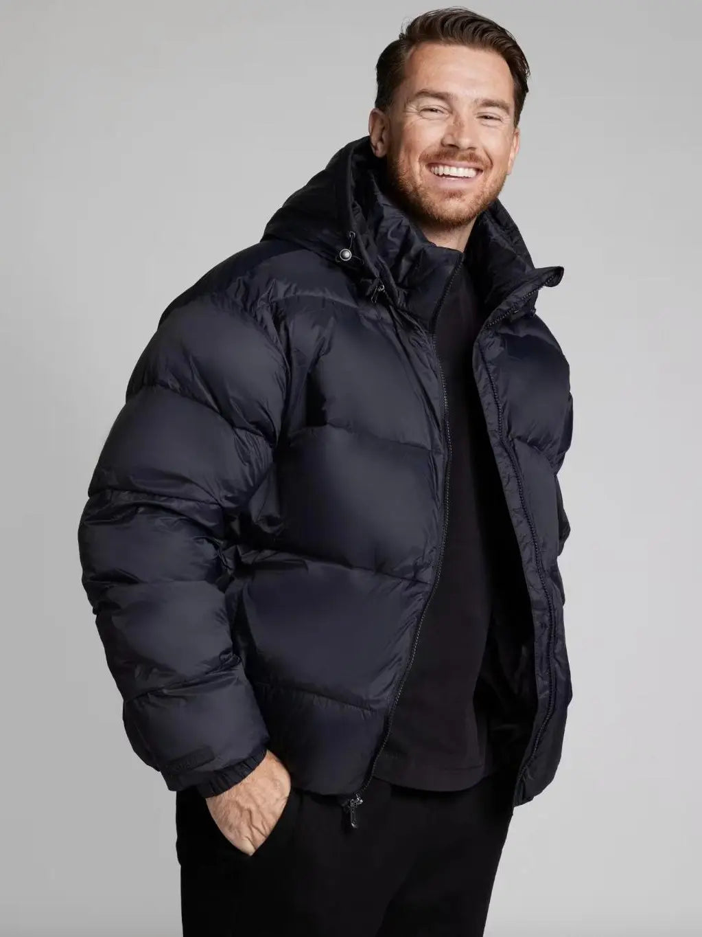 Stay Cozy and Chic with the Comfrt Puffer Jacket! 🧥✨