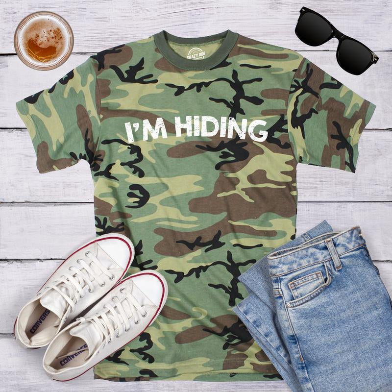 Mens Im Hiding Camo T Shirt Funny Sarcastic Military Hunting Novelty Dad Joke Mens Funny T Shirts Cool Tees Soft Stylish Casual Menswear Funny Sarcastic Short Sleeve Novelty Tees for Guys Camo